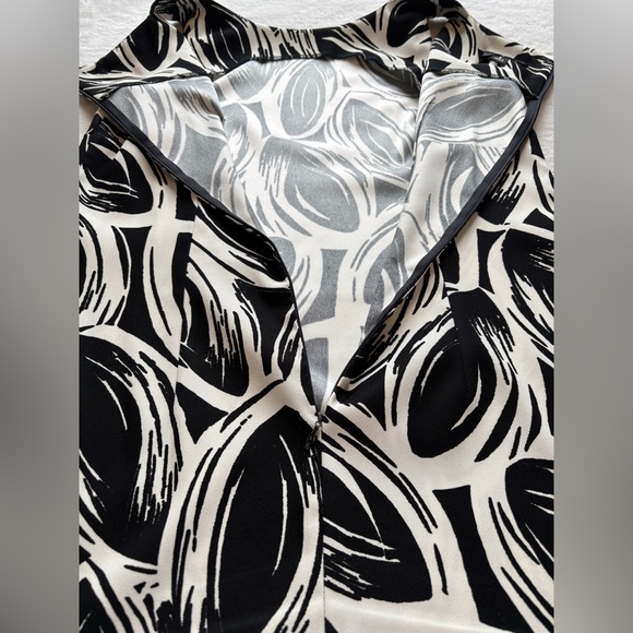 AGB - Black and White Patterned Dress - Size 8 - Picture 11 of 15